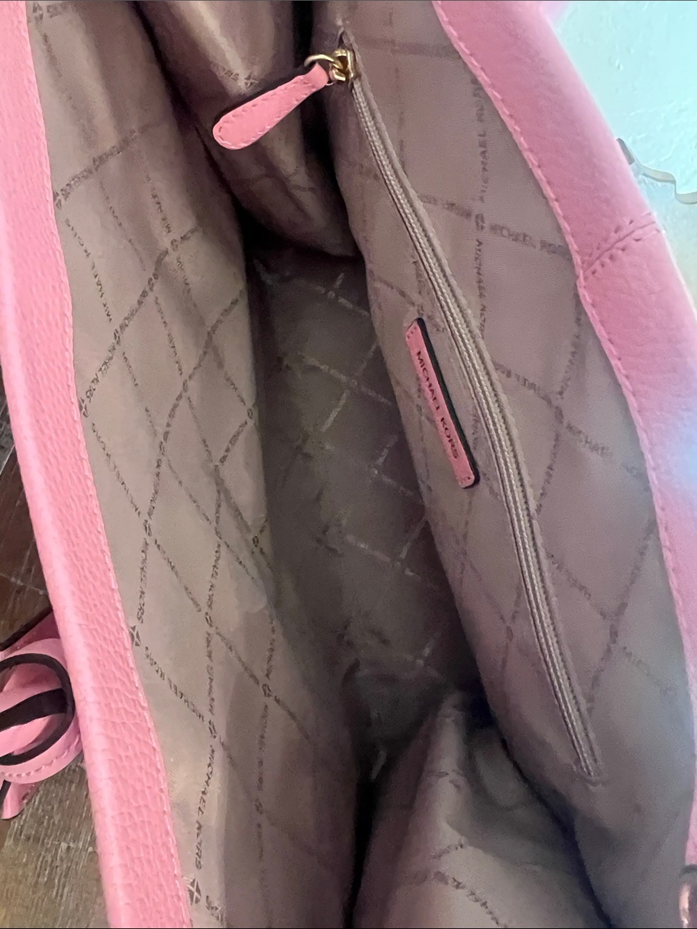 MICHAEL KORS Mirella Pebbled Pink Leather Tote with MK Charm - Picture 7 of 10